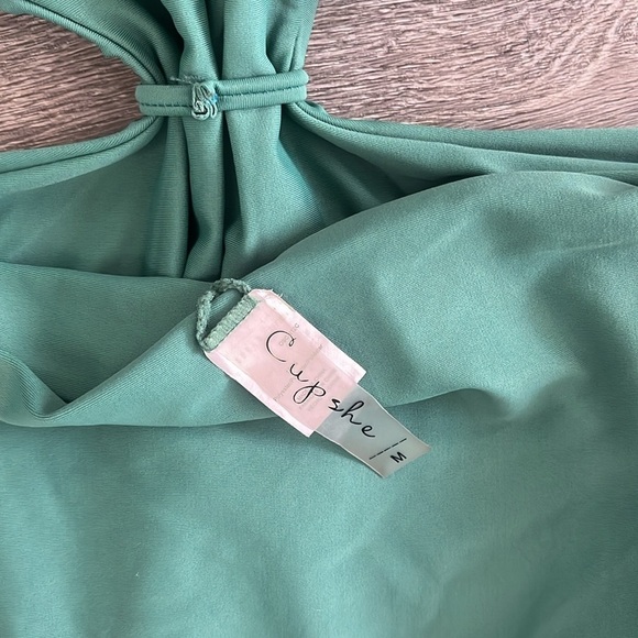 Cupshe Fashion Women's Double-Layered Padding One-Piece Swimsuit,Green (M) - Picture 4 of 5